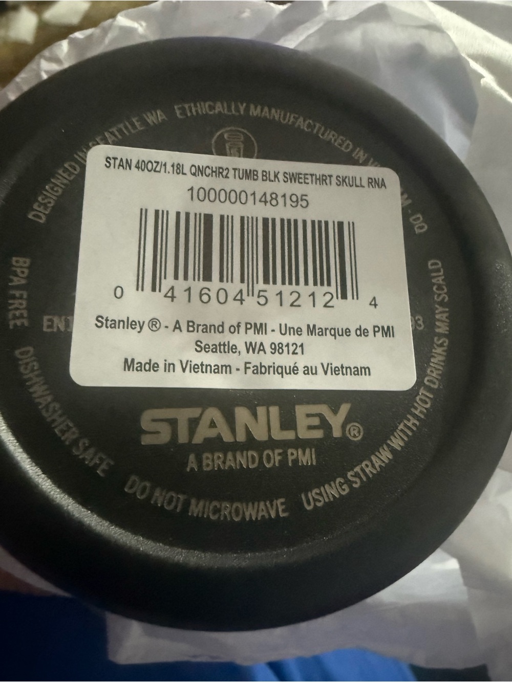 Stanley Halloween Quencher 40oz FlowState Tumbler Glow Sweetheart Skull Black - Picture 6 of 6